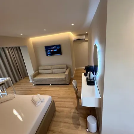 Charles Center Guest house *