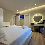 Charles Center Pensionat Tirana