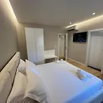 Charles Center 3* 티라나